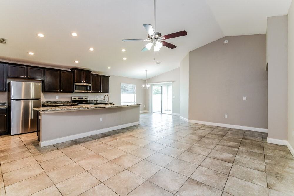 130 Eloise Oaks Dr - Photo 4 of 16