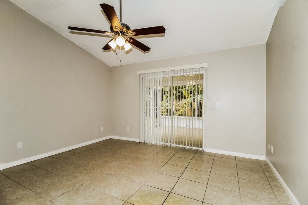 142 Kelly Cir - Photo 3 of 16