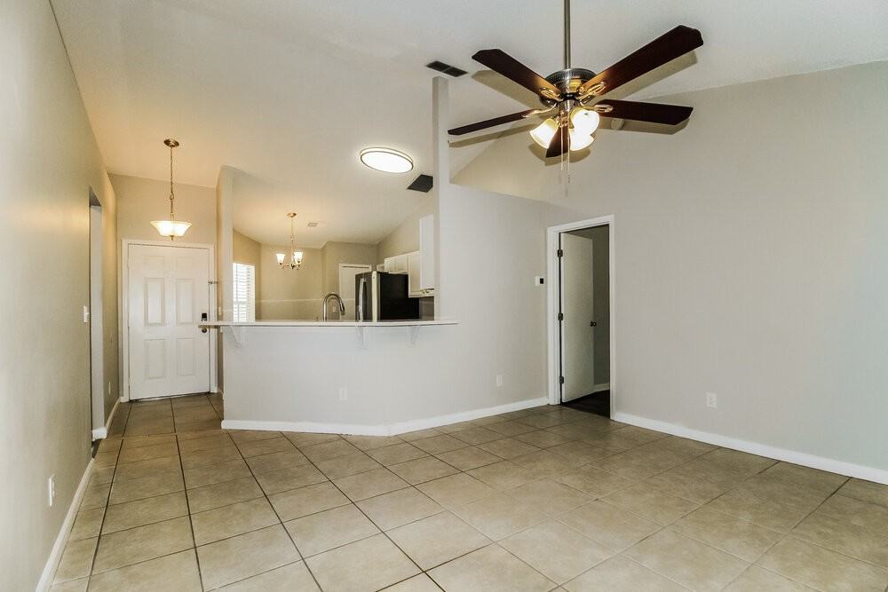 142 Kelly Cir - Photo 5 of 16