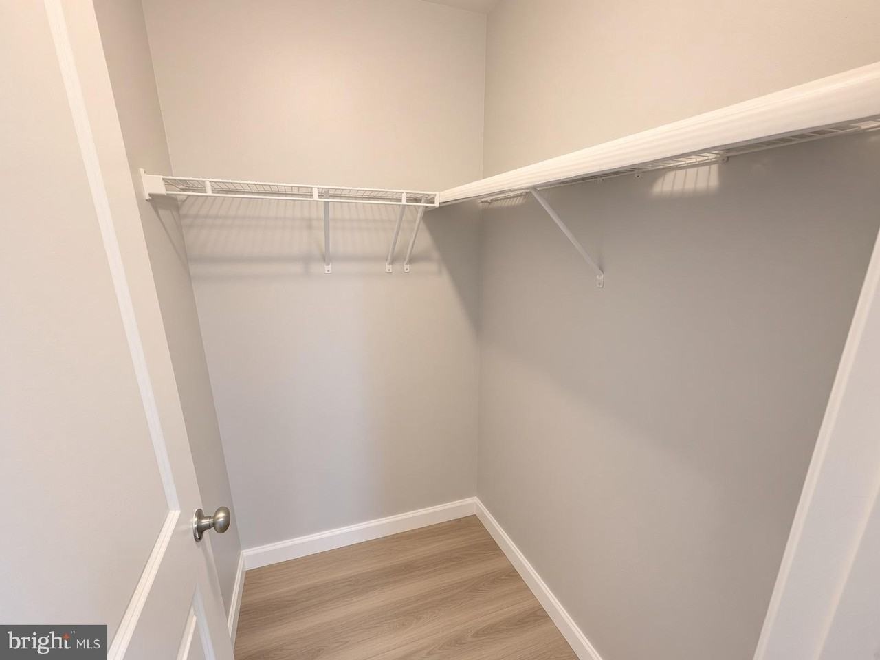 9600 Smithview Pl - Photo 4 of 14
