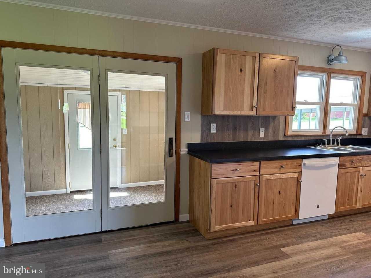 14149 S Middle Rd - Photo 3 of 30