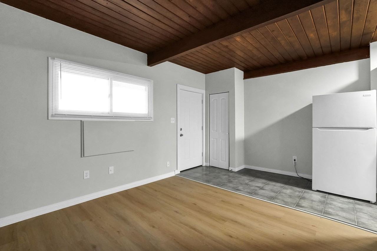 3205 Joan Rd #H - Photo 5 of 32