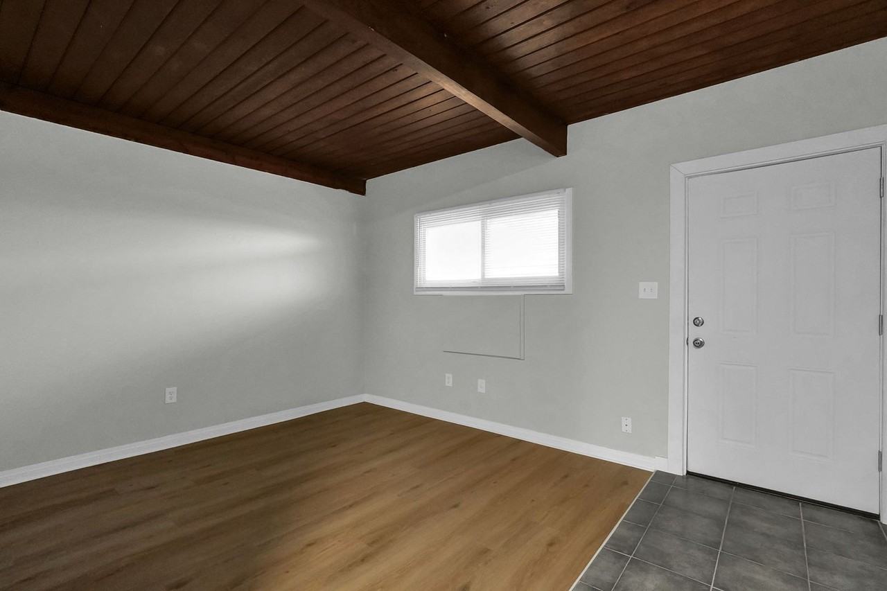 3205 Joan Rd #H - Photo 6 of 32