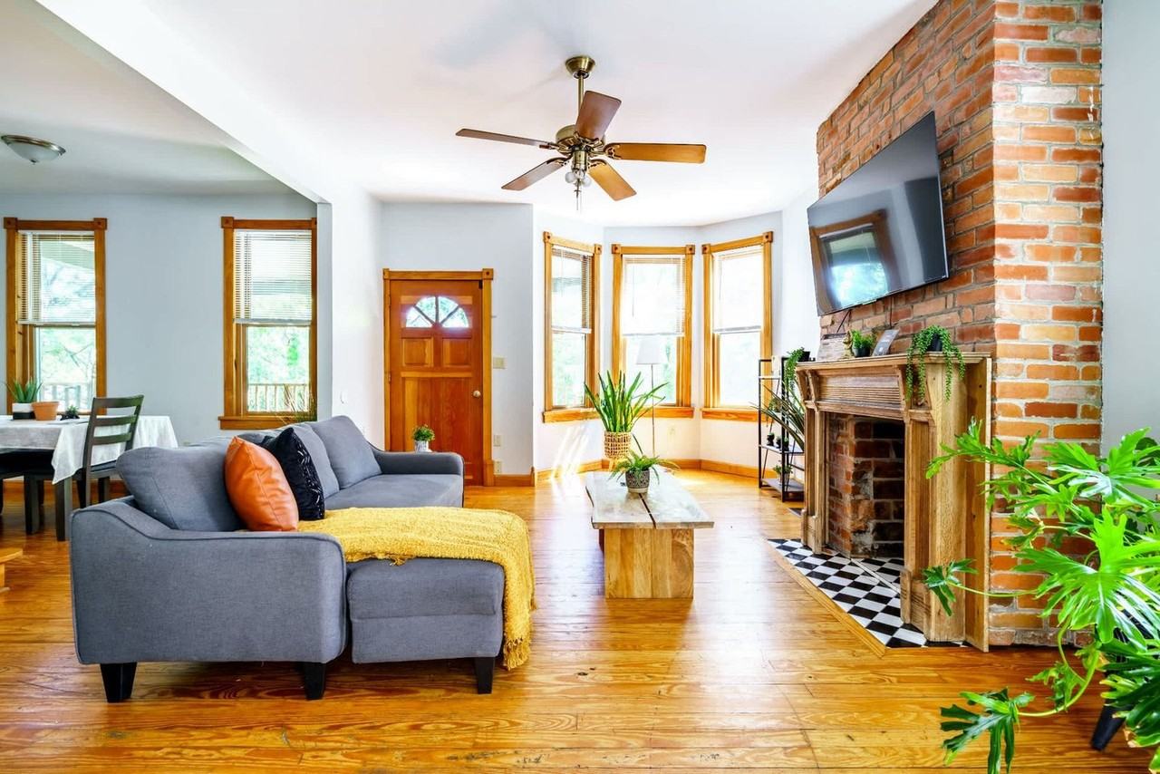 1235 Highland Street - Photo 4 of 50