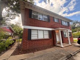 featured image of 828 Acosta St