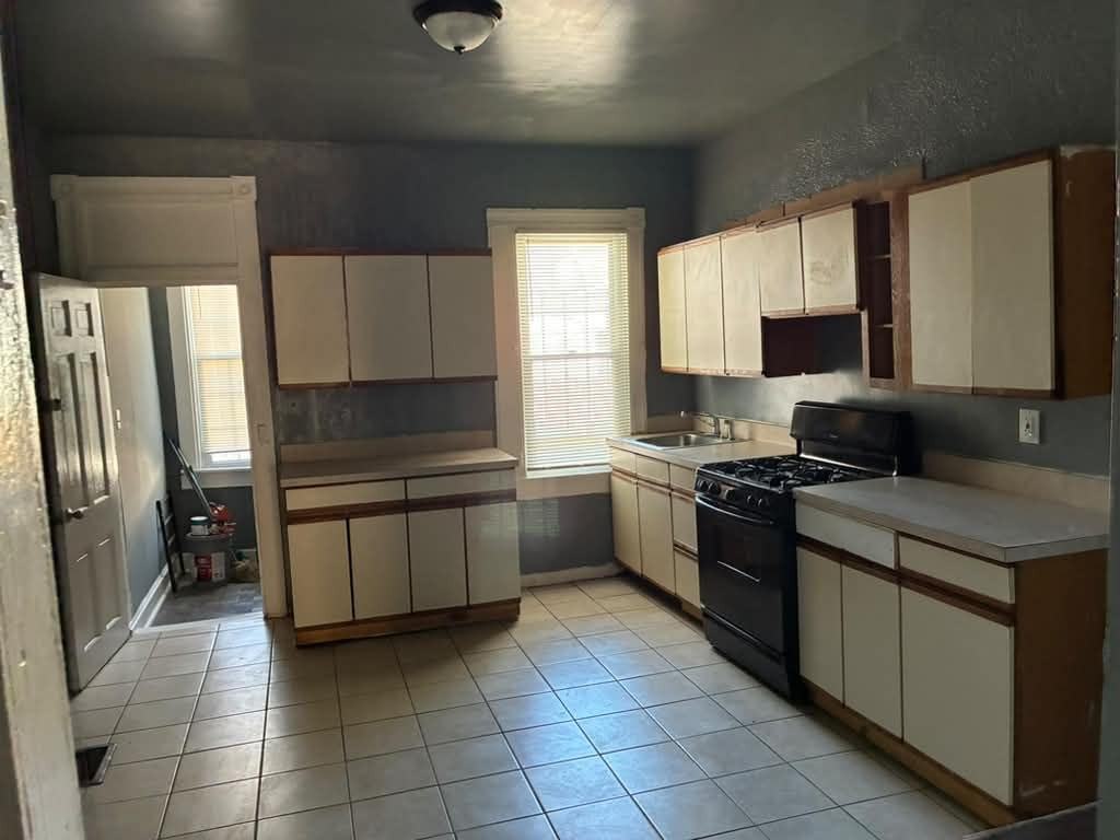 2520 Mcelderry St - Photo 5 of 12