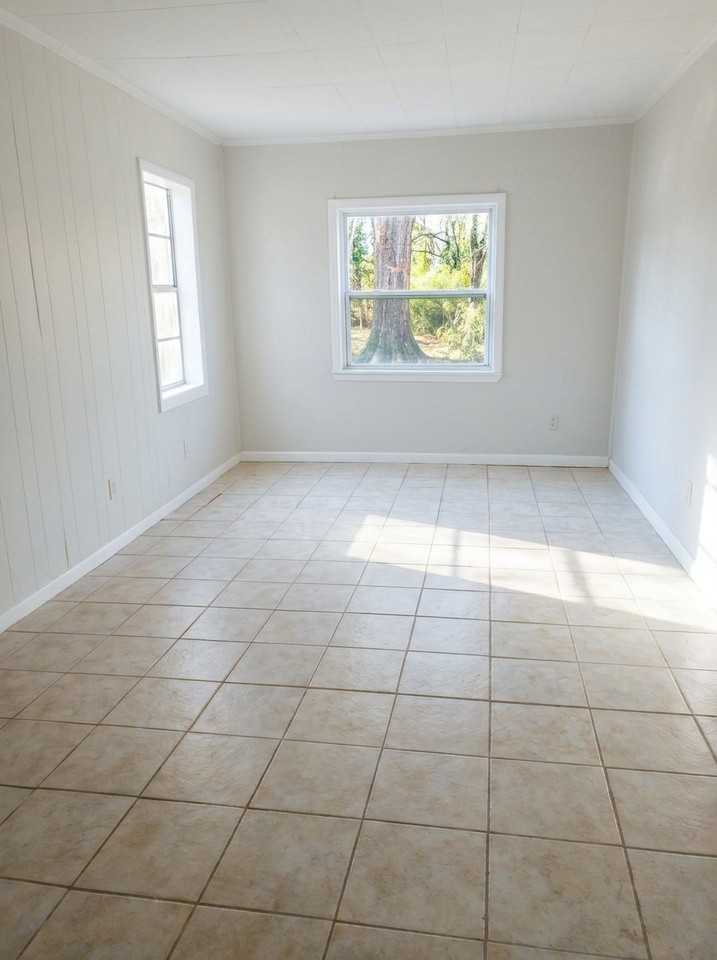 3450 Dundale Rd - Photo 3 of 7