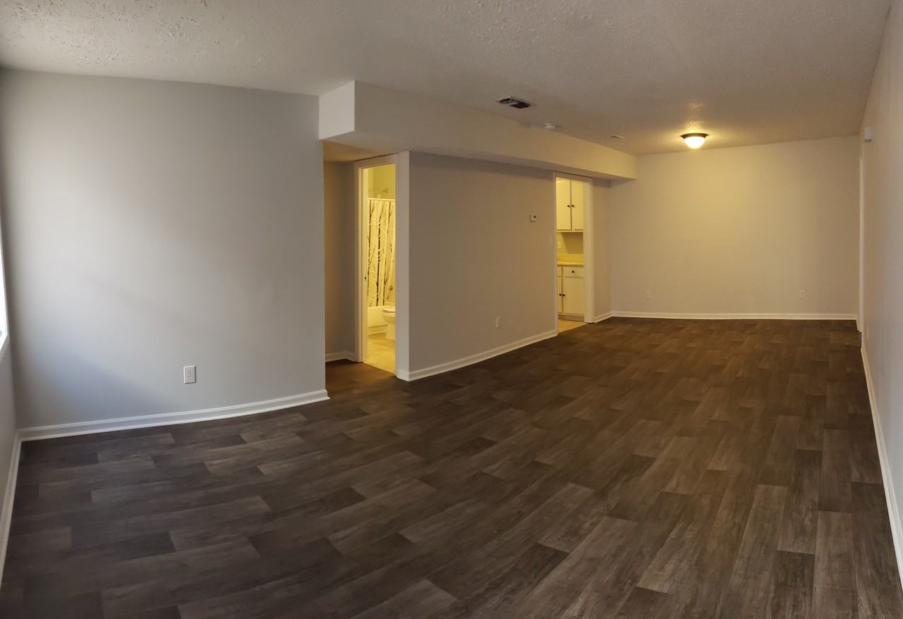 1544 Hamilton Dr #101 - Photo 3 of 12