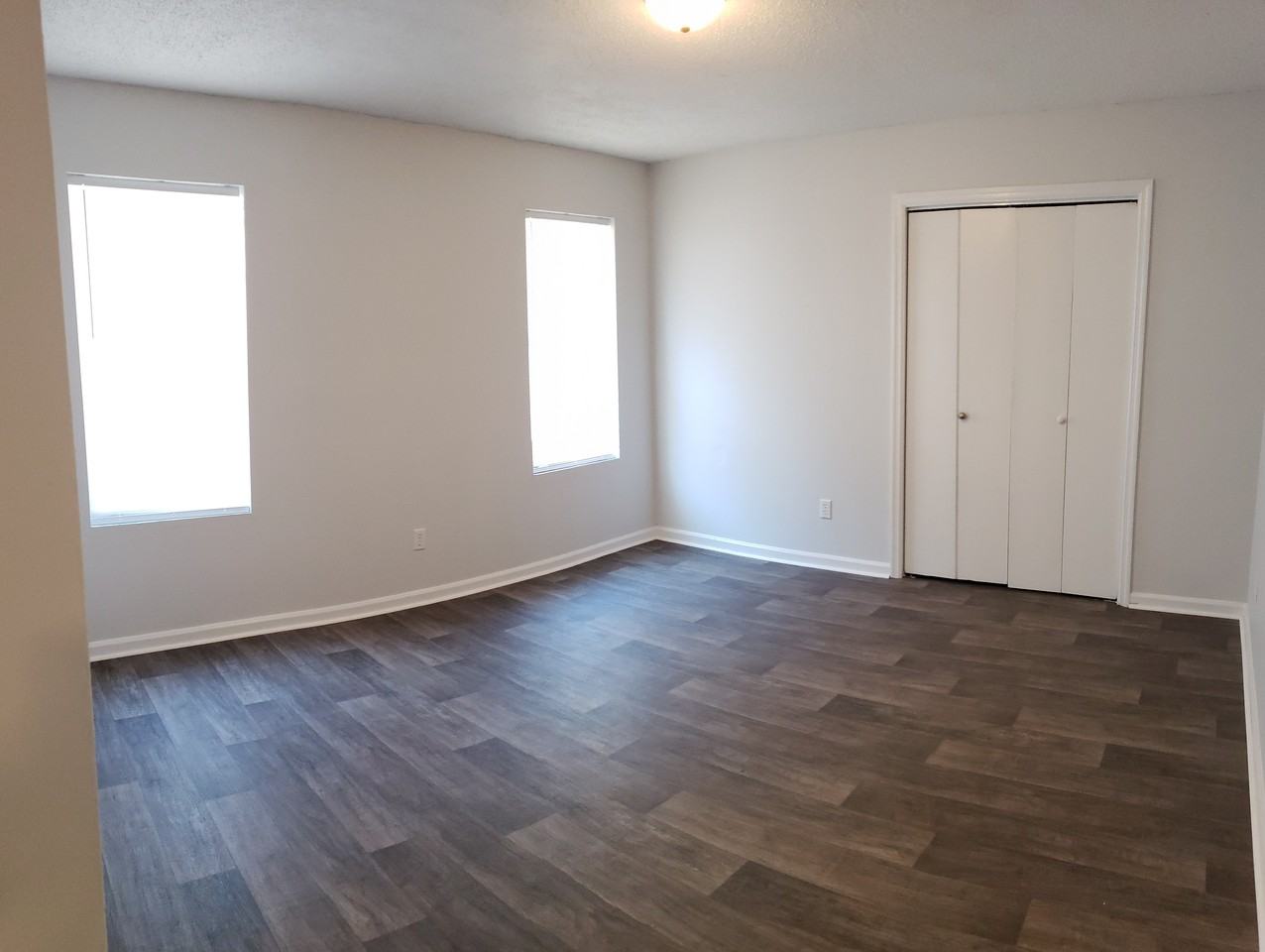 1544 Hamilton Dr #101 - Photo 6 of 12