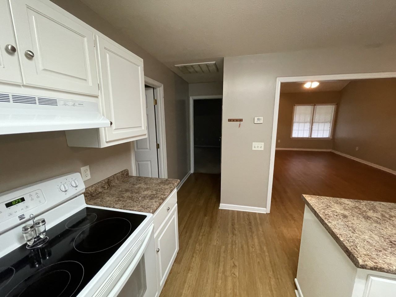 5625 Landings Pkwy - Photo 2 of 15