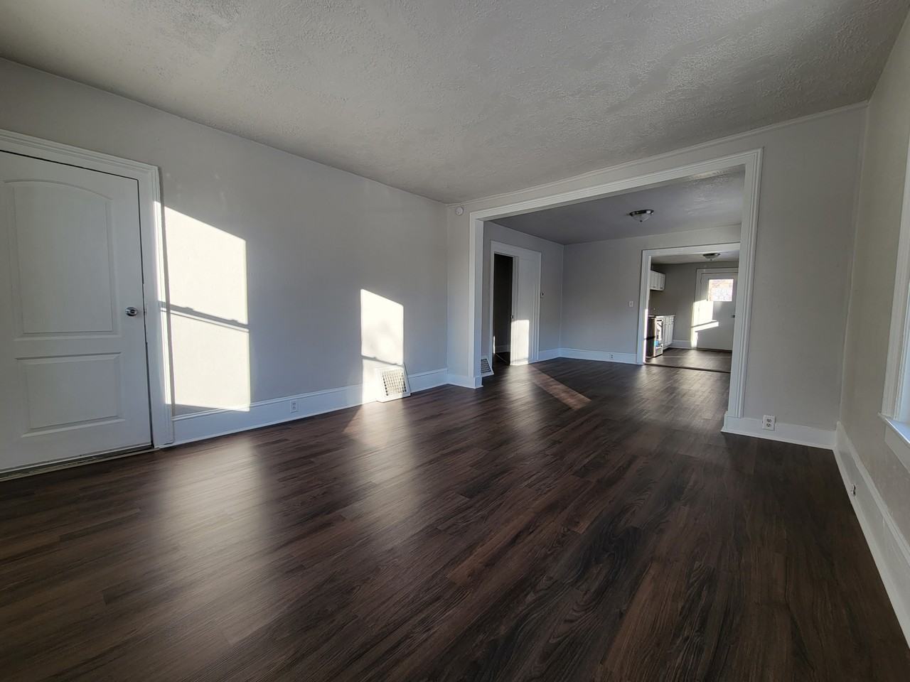 542 N Superior St #1 - Photo 3 of 19
