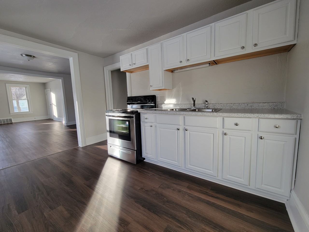 542 N Superior St #1 - Photo 6 of 19