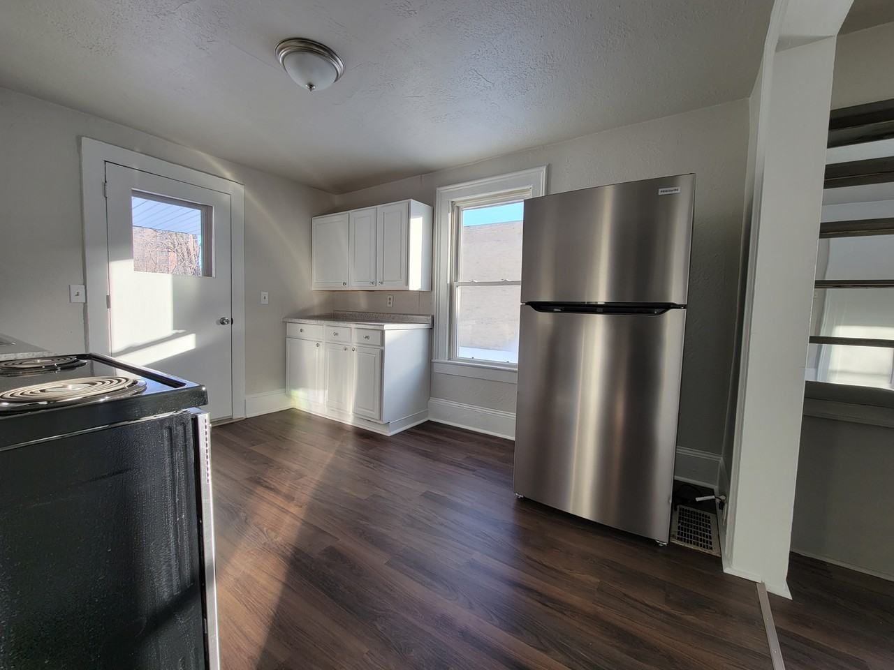 542 N Superior St #1 - Photo 7 of 19