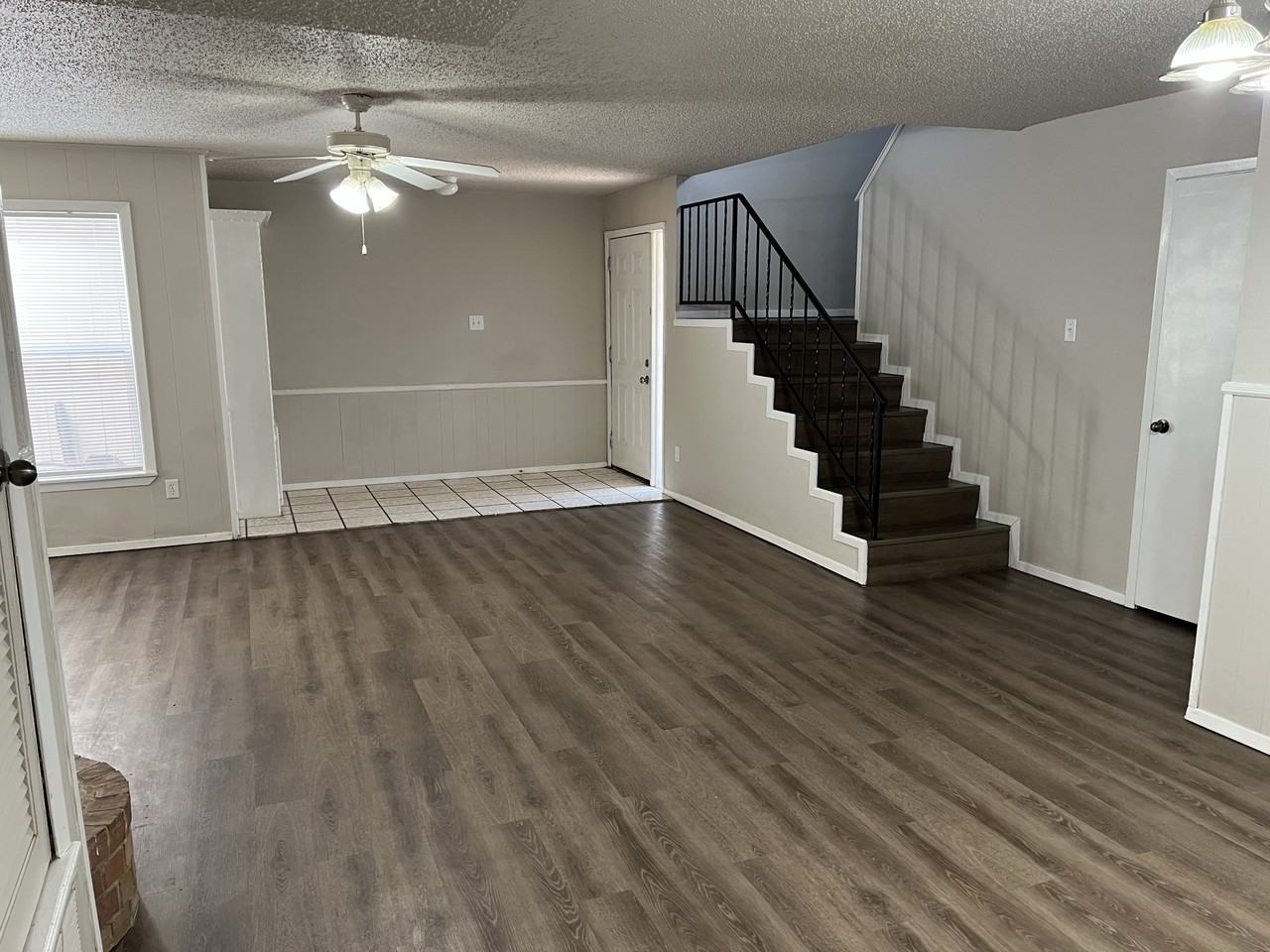 4310 52nd St #B - Photo 4 of 16