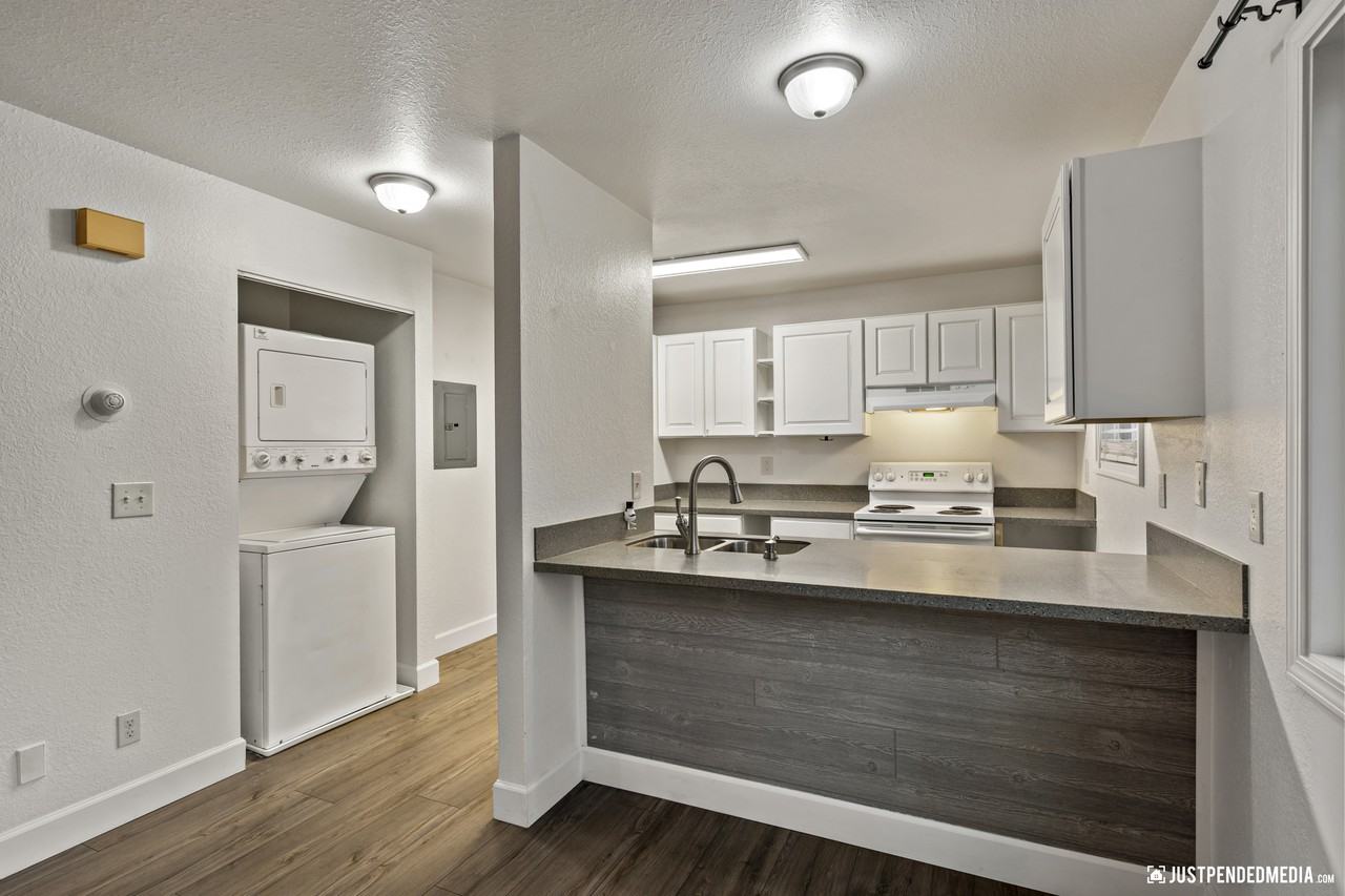 1125 Nelchina St #1 - Photo 4 of 8