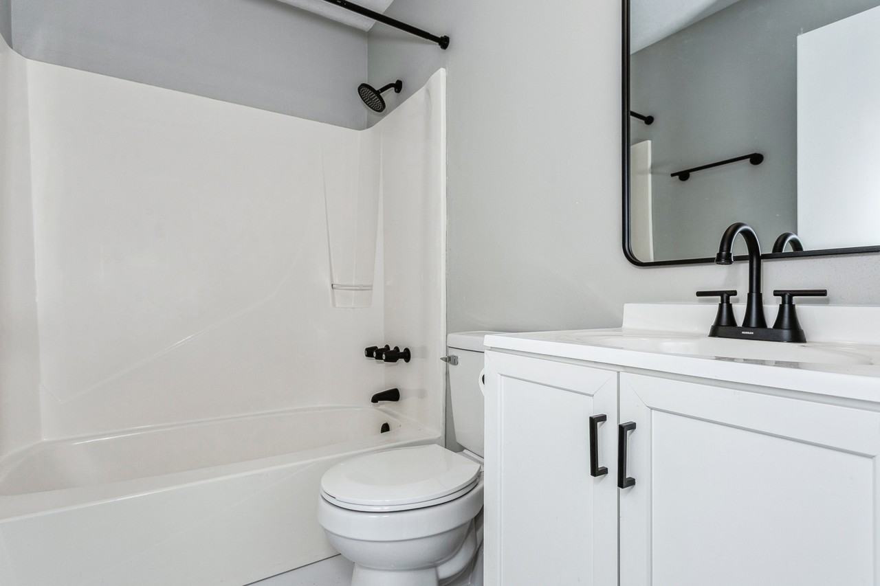 7221 Putter Ln - Photo 3 of 11