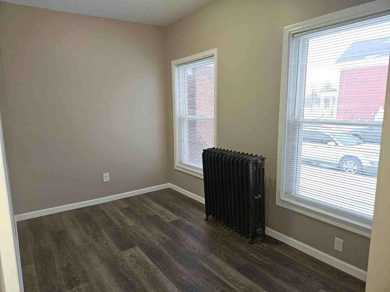 720 Broad St #3 - Photo 4 of 9
