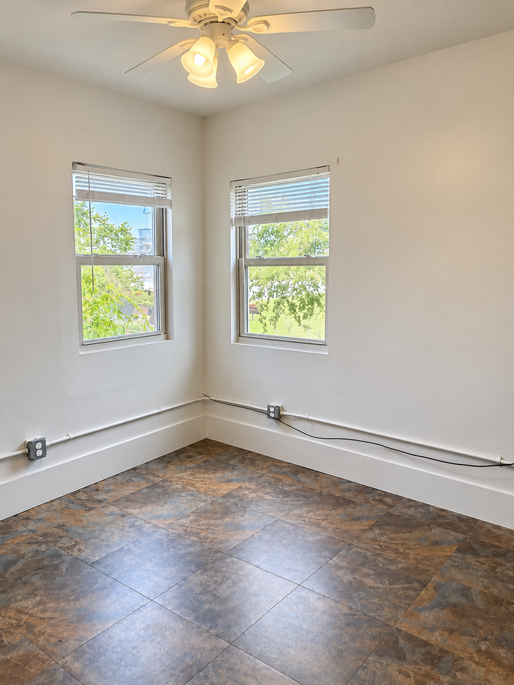 2129 16th St #3 - Photo 4 of 5