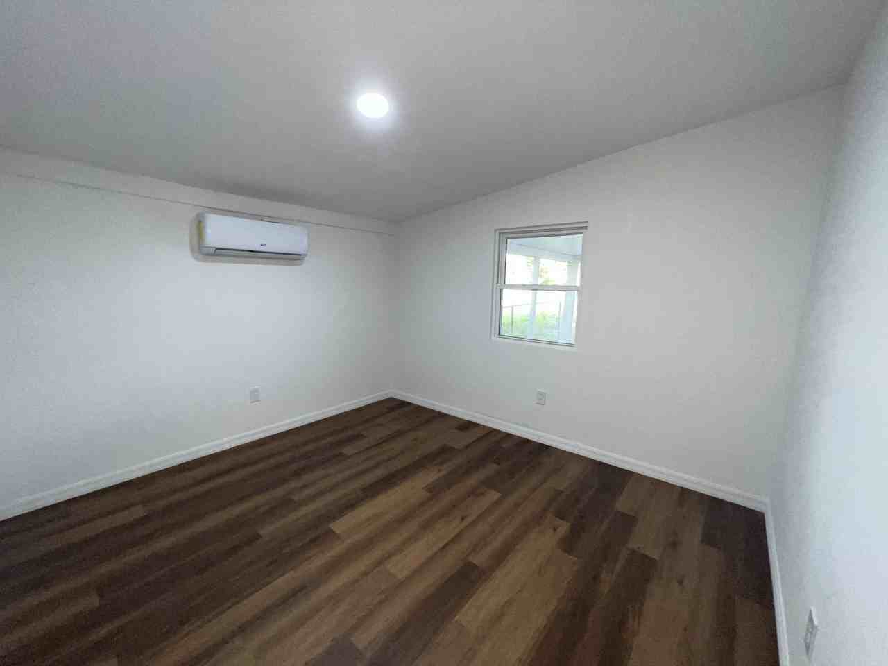 1270 Allen St #B - Photo 3 of 15