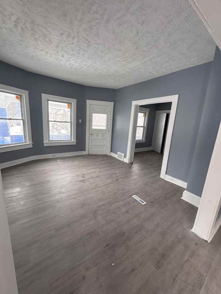 3438 E 121st St #2 - Photo 7 of 9