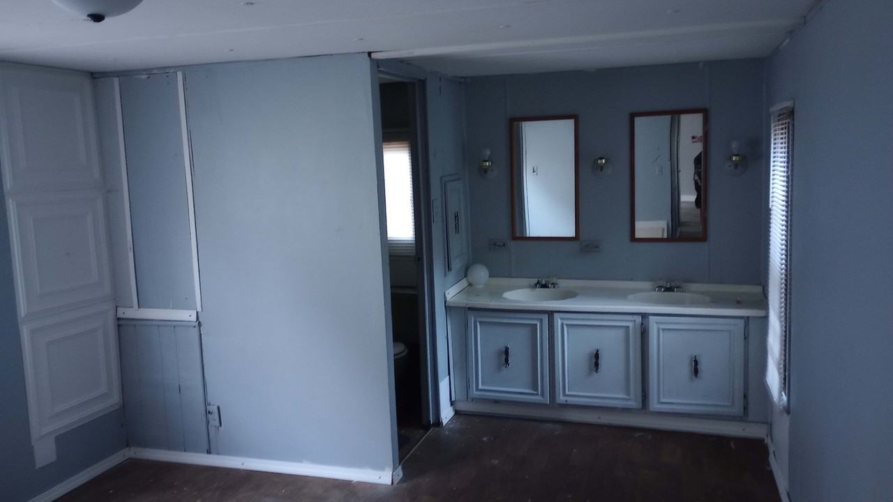 144 Count Rd - Photo 2 of 4