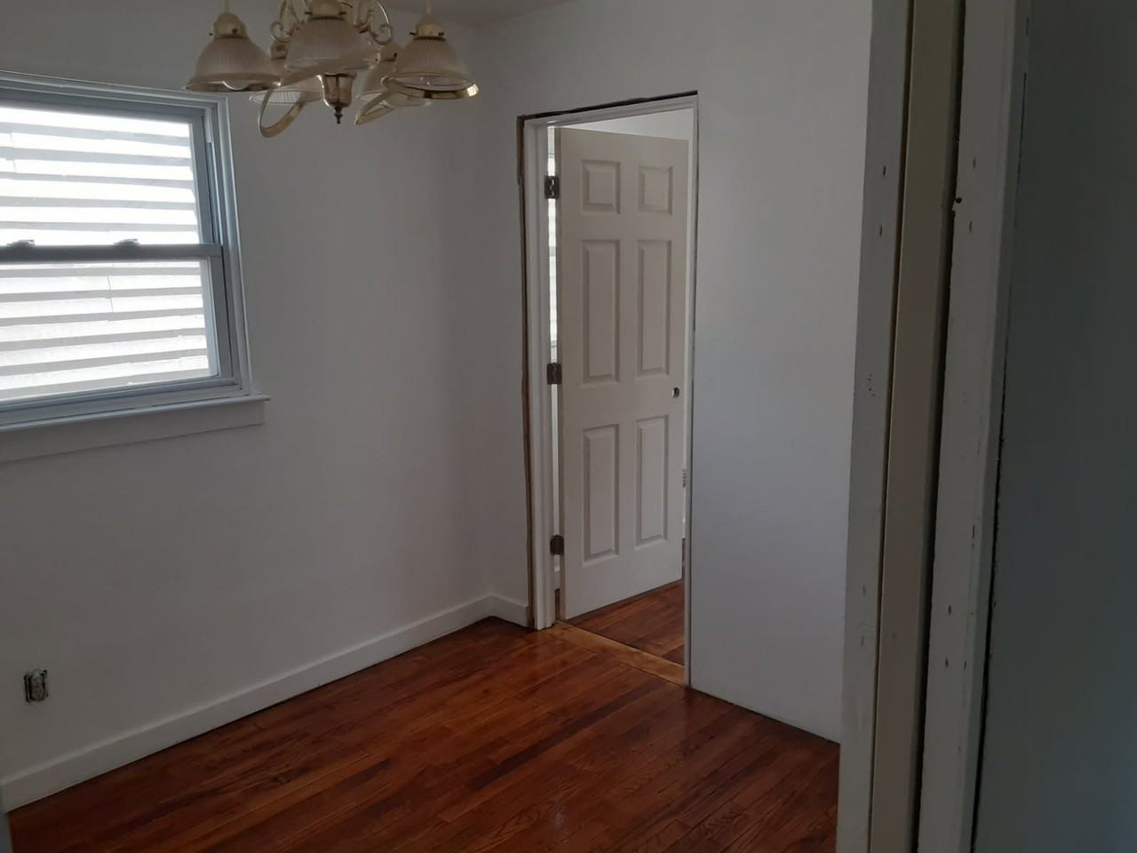 2361 Pennsylvania St - Photo 3 of 7