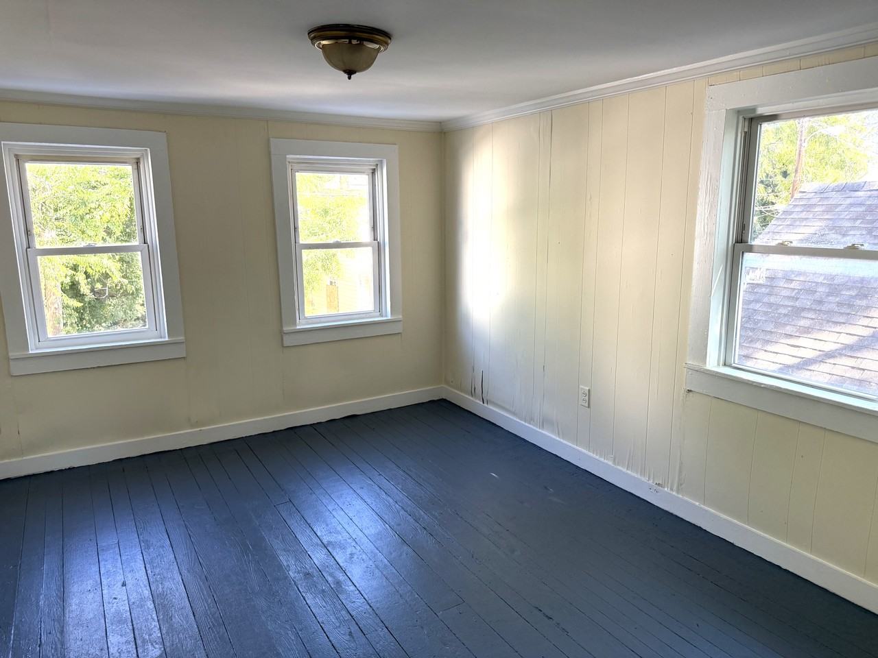 410 Pleasant St - Photo 7 of 7