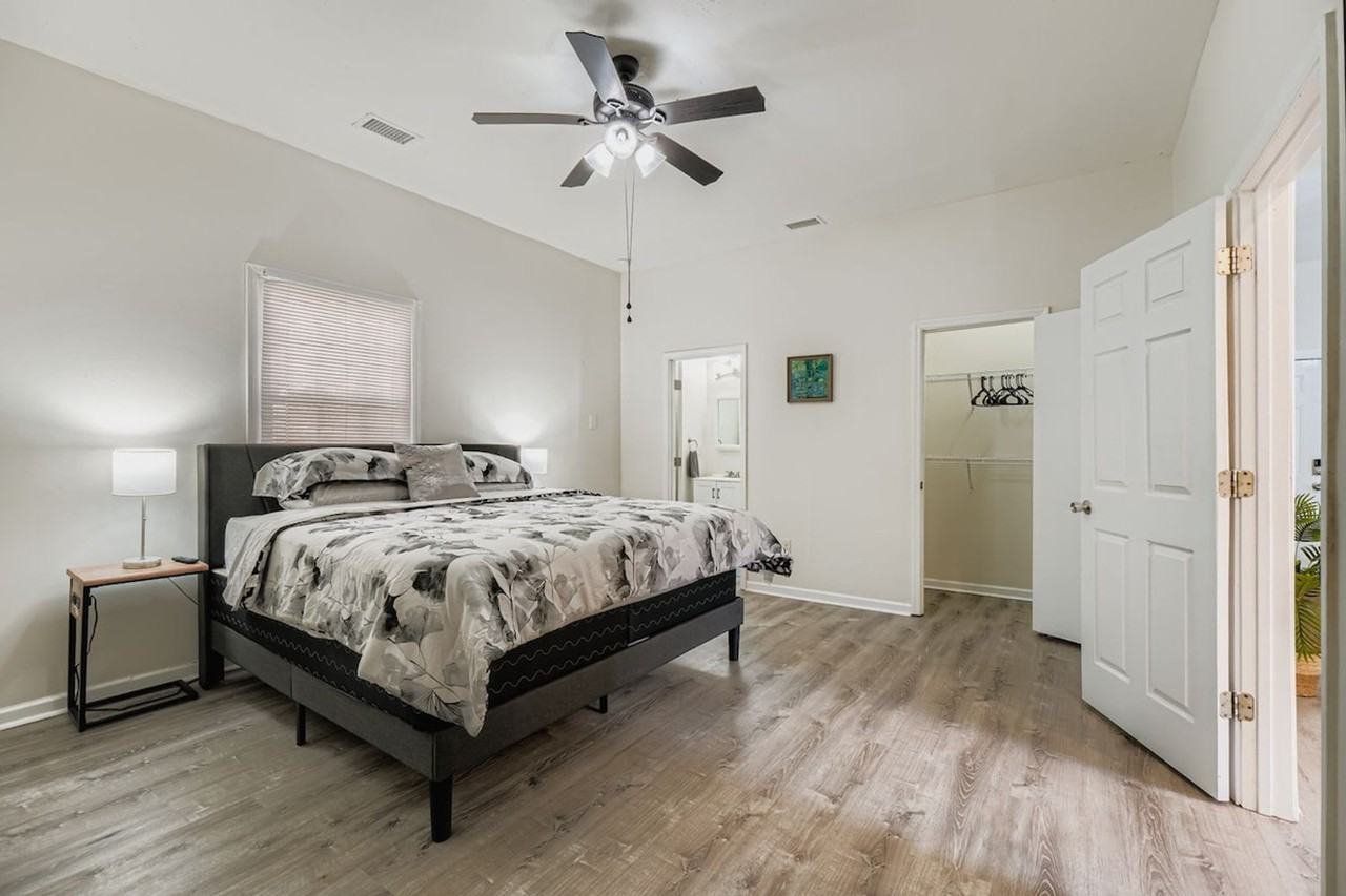 62 Weyman Ave Sw #1642546P - Photo 5 of 27