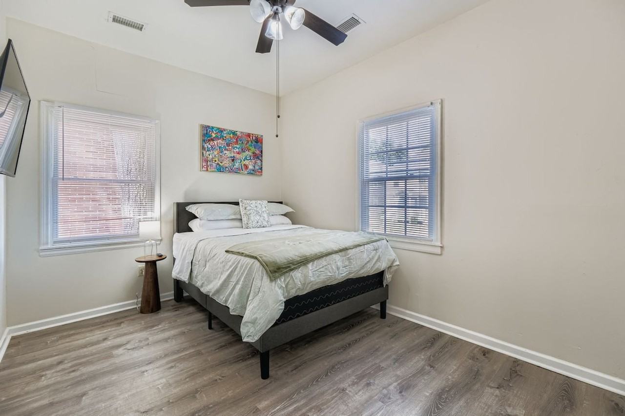 62 Weyman Ave Sw #1642546P - Photo 6 of 27