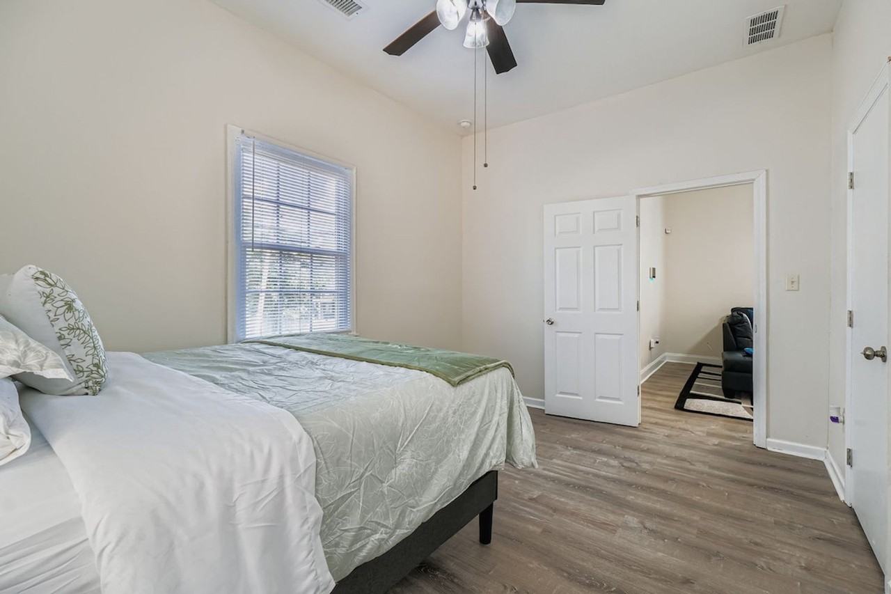 62 Weyman Ave Sw #1642546P - Photo 7 of 27