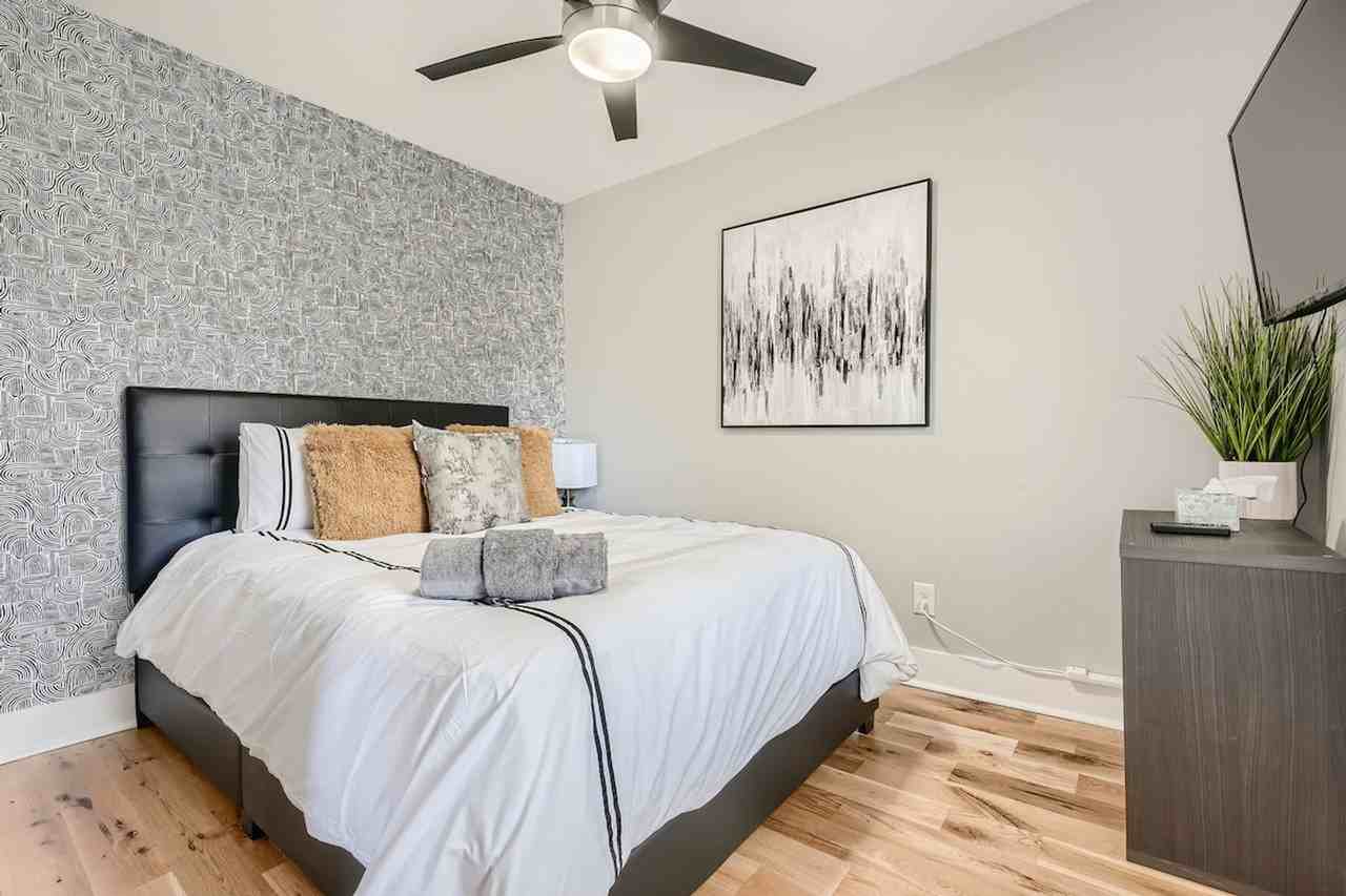 1133 Mayland Cir Sw #1642548P - Photo 4 of 20