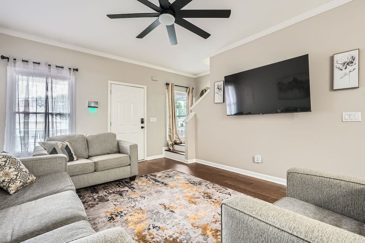 908 Mcdaniel St Sw #1642556P - Photo 2 of 25