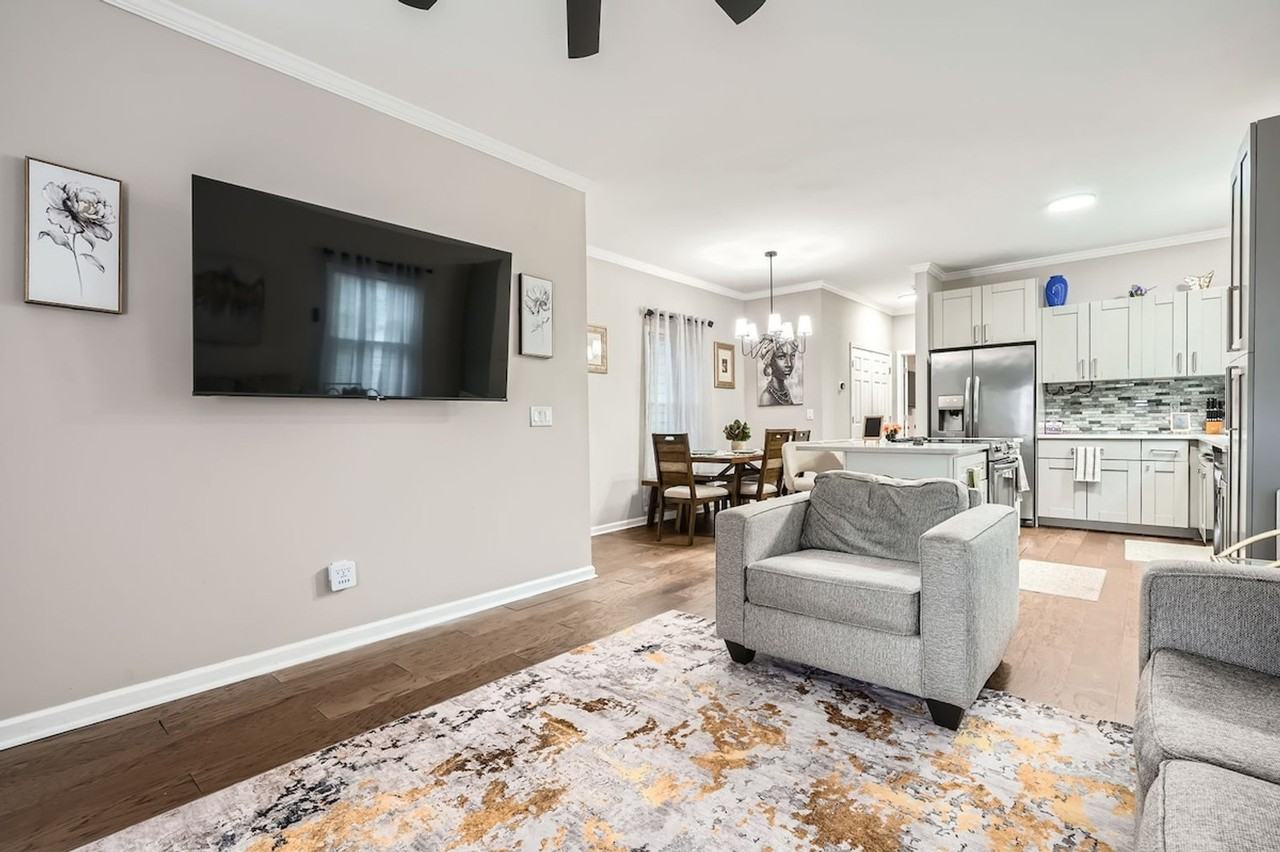 908 Mcdaniel St Sw #1642556P - Photo 4 of 25
