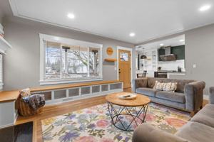 featured image of 950 N 5th St