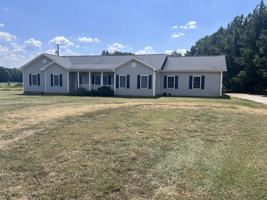 featured image of 135 Hunt Rd