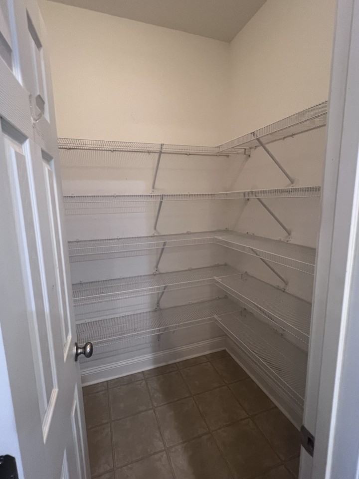 135 Hunt Rd - Photo 2 of 27