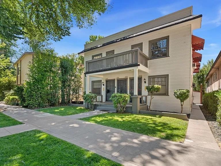 2522 G St #2520-1-2 - Photo 3 of 23