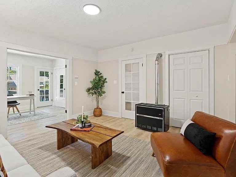 2522 G St #2520-1-2 - Photo 7 of 23