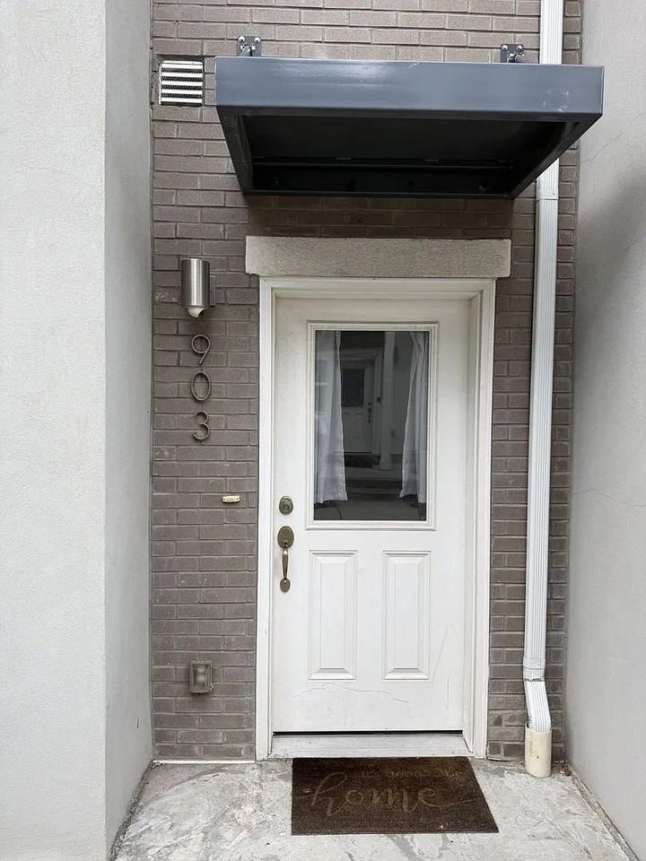903 Se - Photo 2 of 25