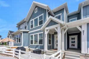 featured image of 947 W Terracotta Dr