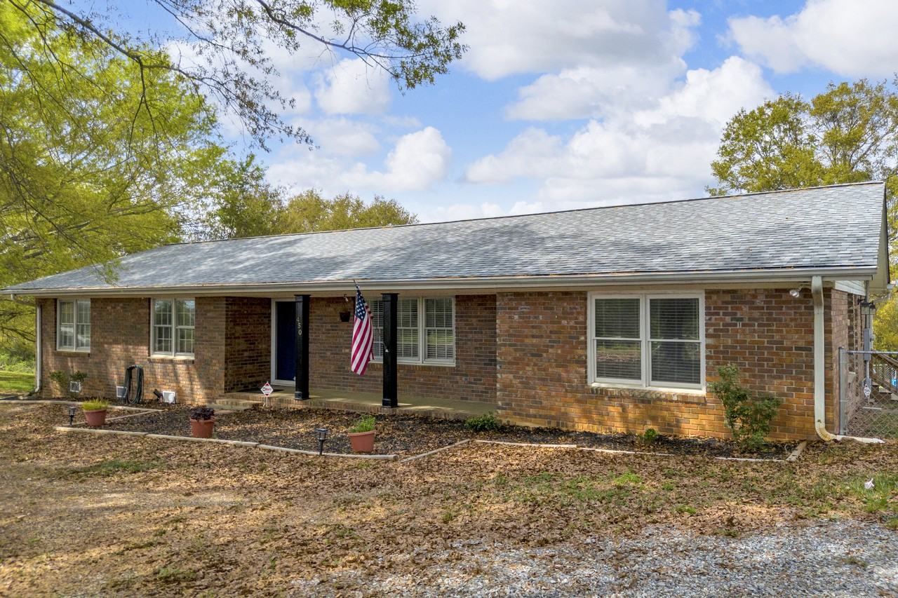 450 N Clarks Creek Rd - Photo 3 of 32