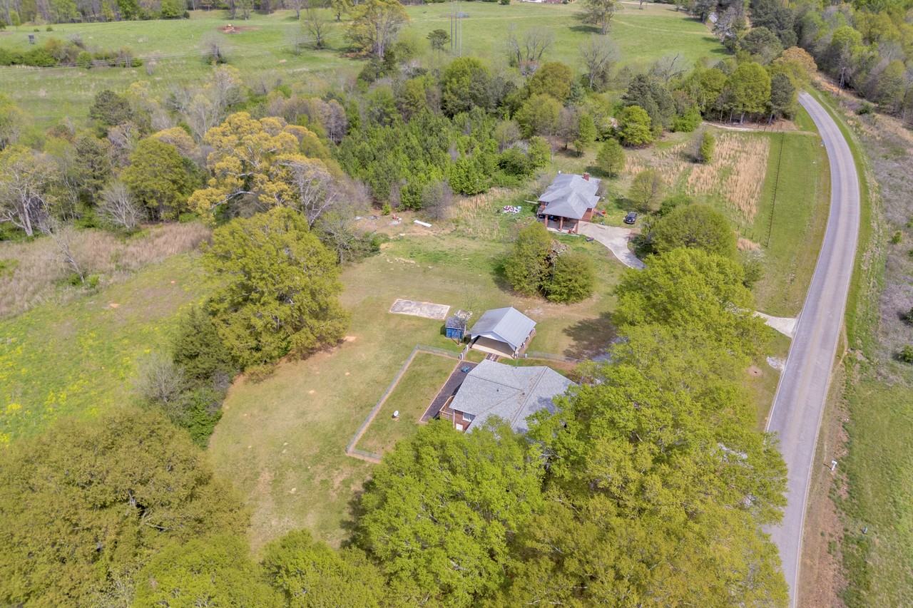 450 N Clarks Creek Rd - Photo 5 of 32