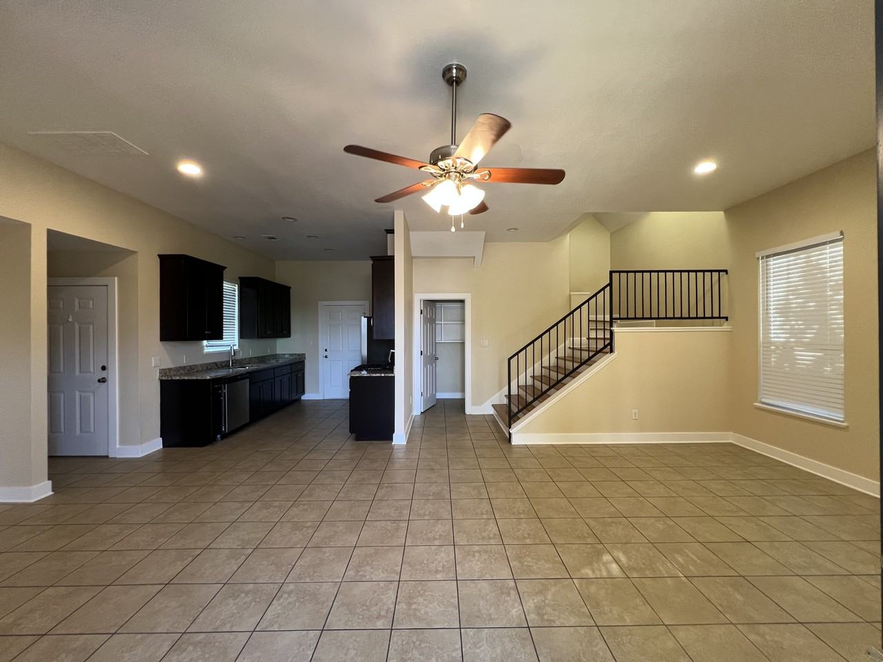 1309 Olander St #B - Photo 4 of 18