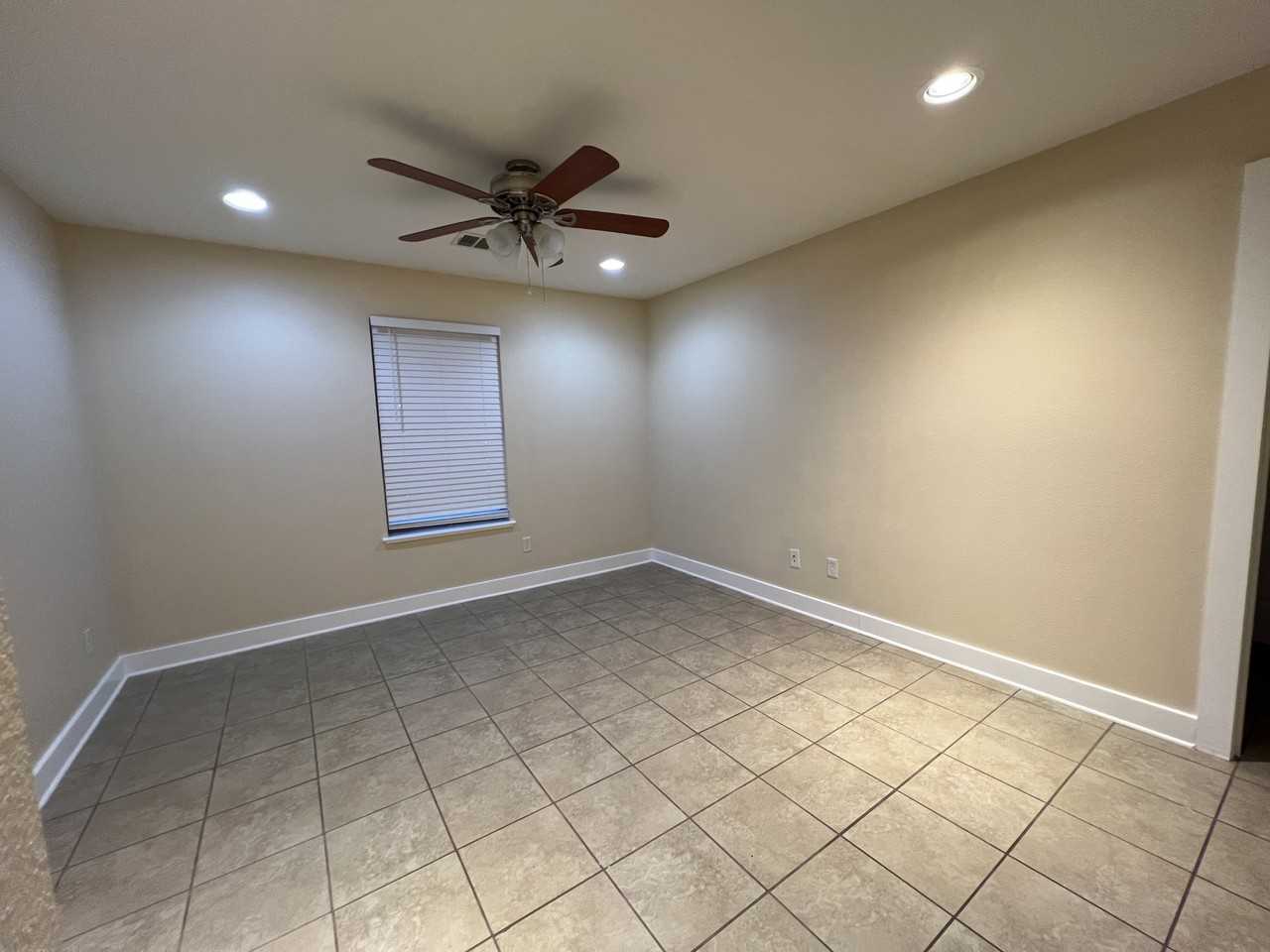 1309 Olander St #B - Photo 7 of 18