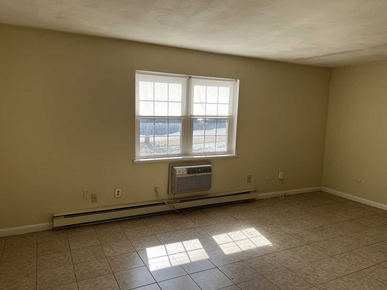 740 Central St #W13 - Photo 2 of 5