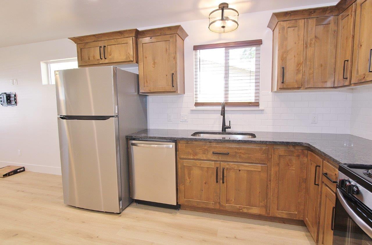 804 S Commercial Ave #1 - Photo 7 of 28