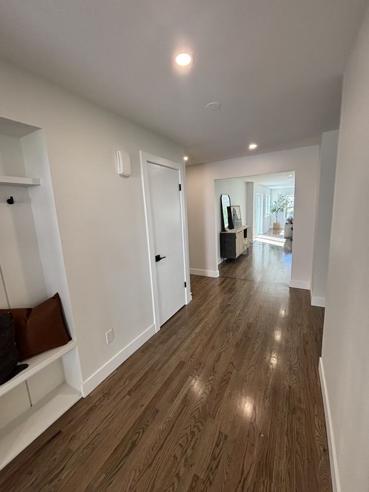 3813 Foothill Dr - Photo 4 of 25
