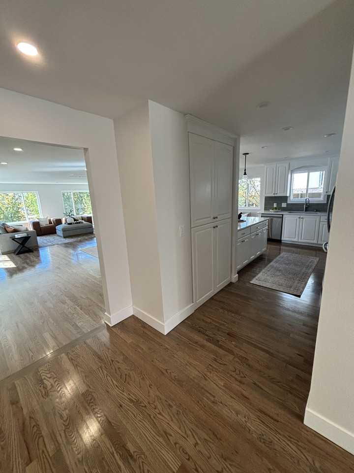 3813 Foothill Dr - Photo 5 of 25