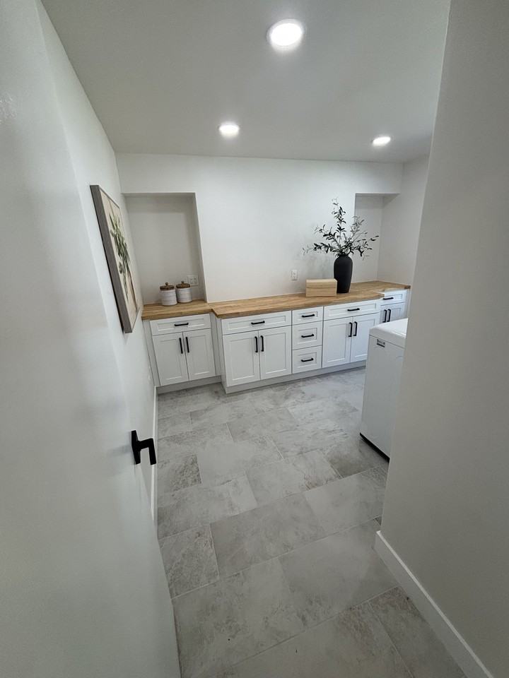 3813 Foothill Dr - Photo 7 of 25