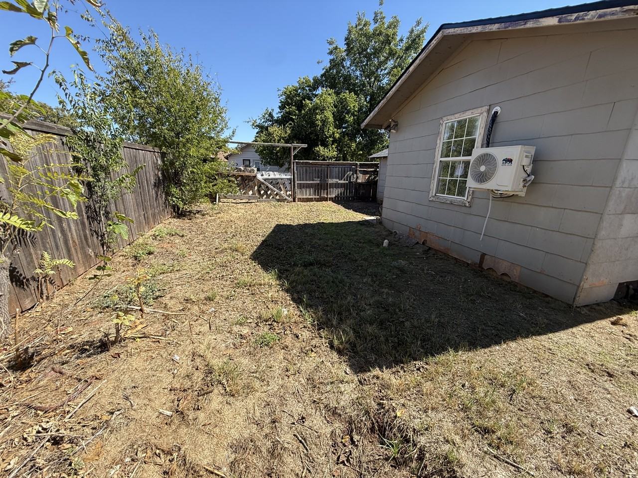 1400 8th St - Photo 4 of 18